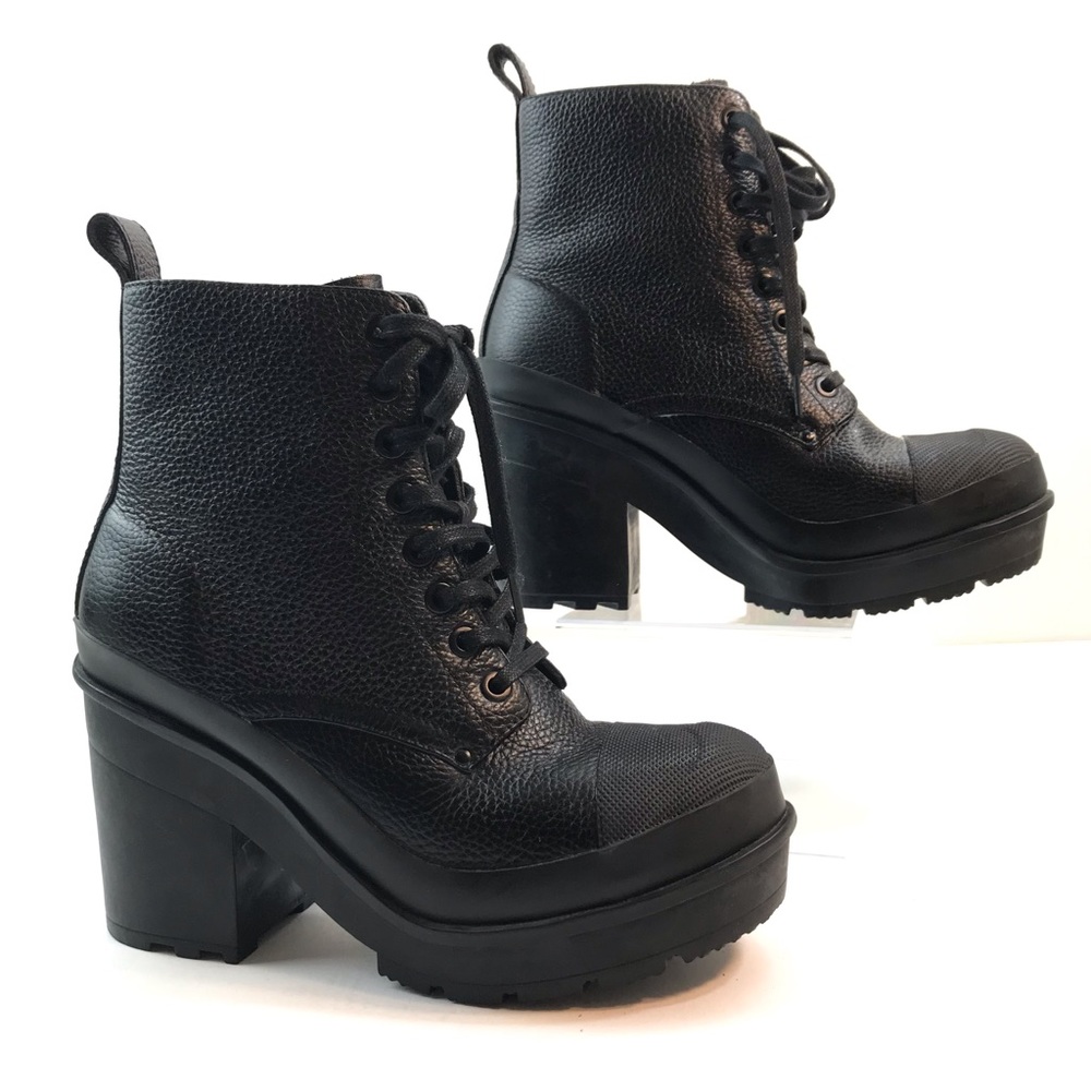 Hunter Black Heeled Boots